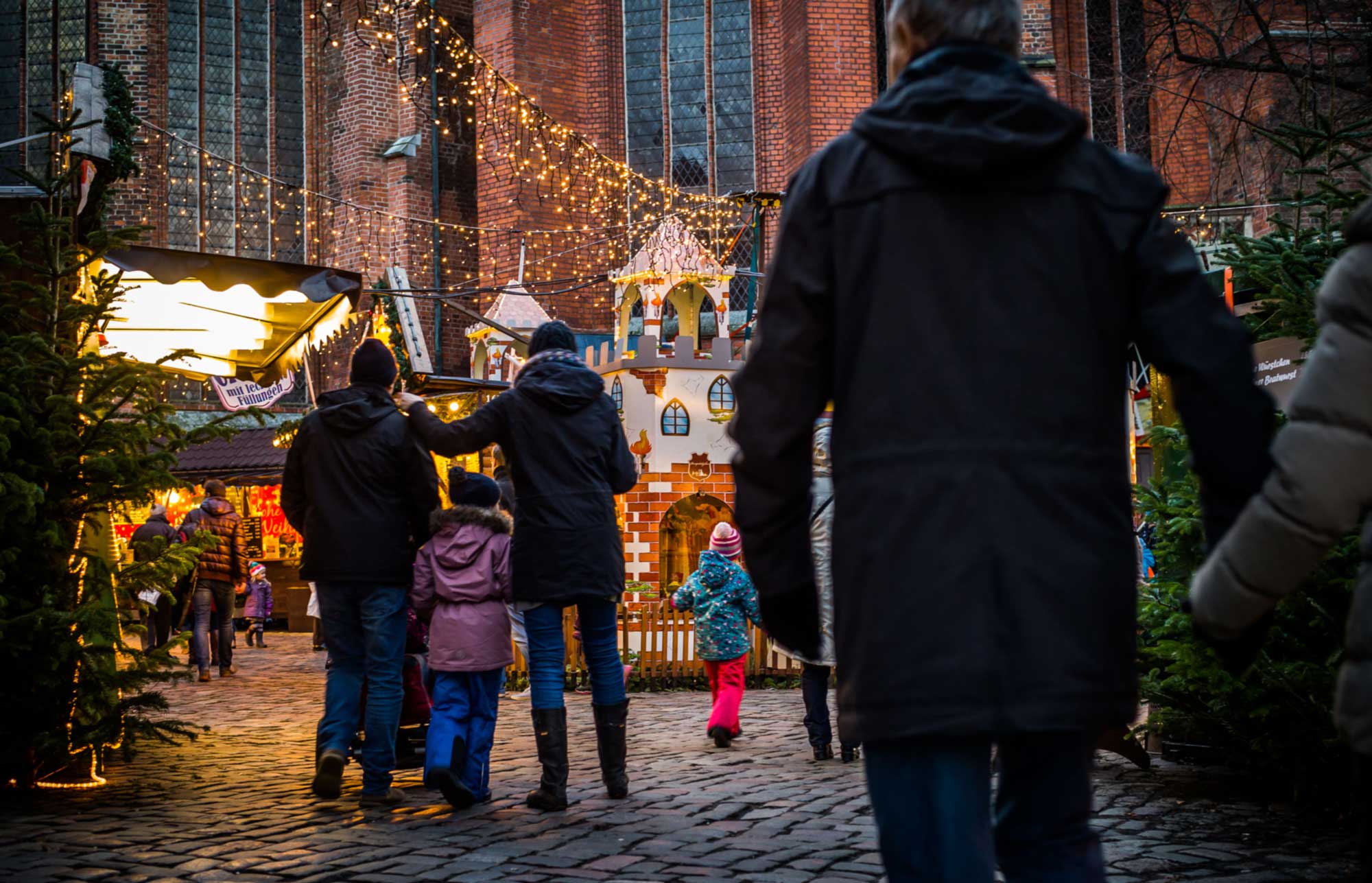 Märchenwald zum Weihnachtsmarkt Lübeck