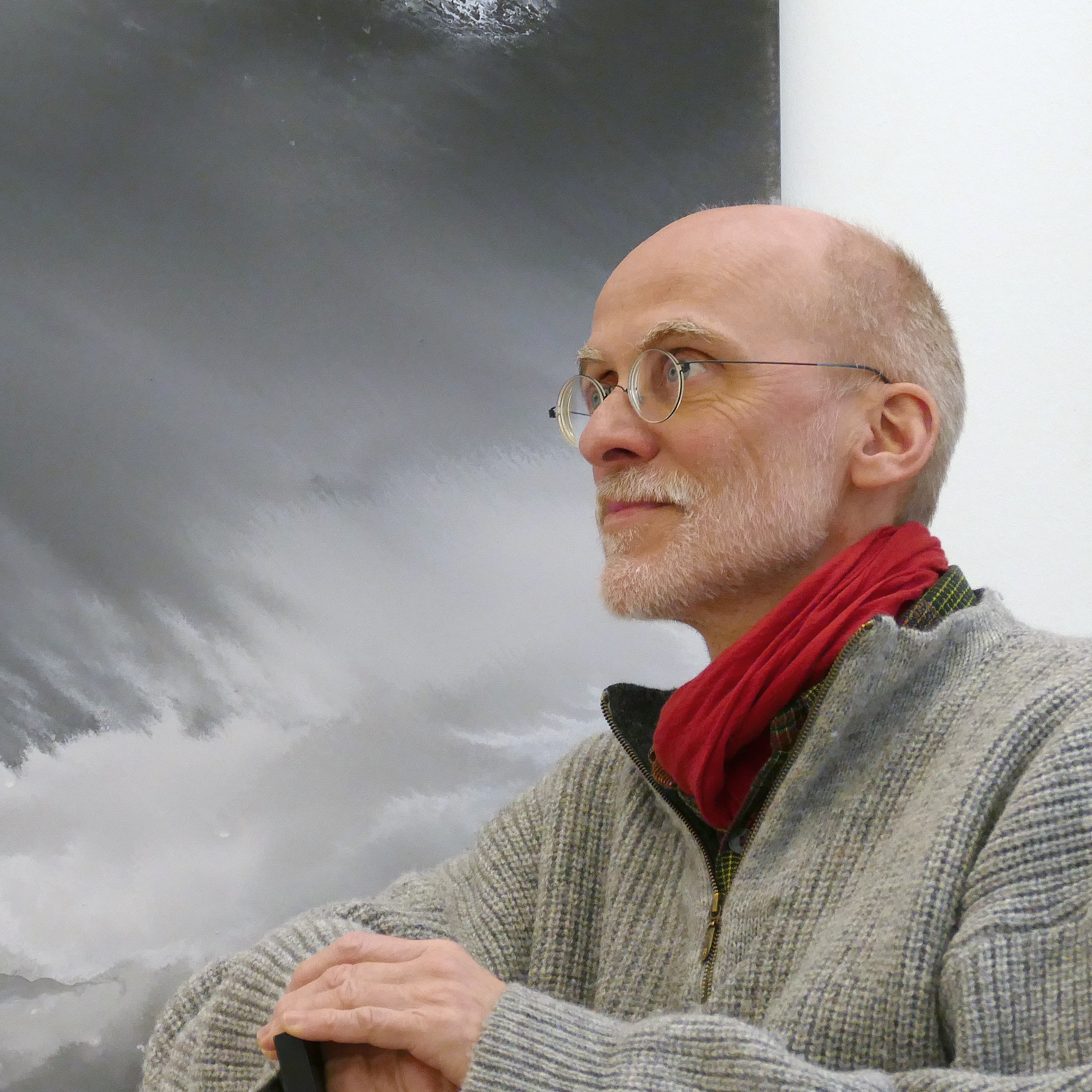 Galerist vor Bild