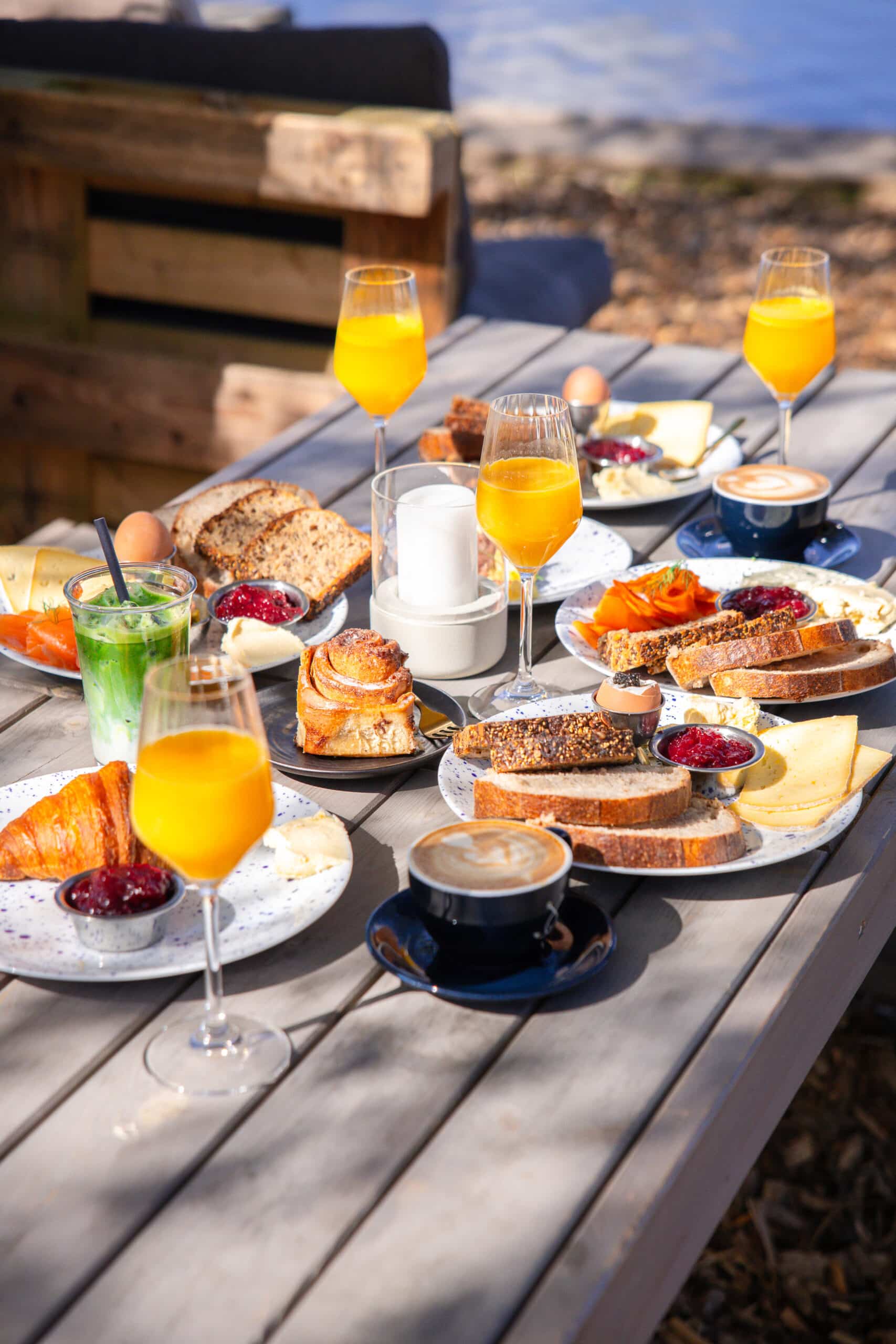 Frühstücken im Bootshaus Marli