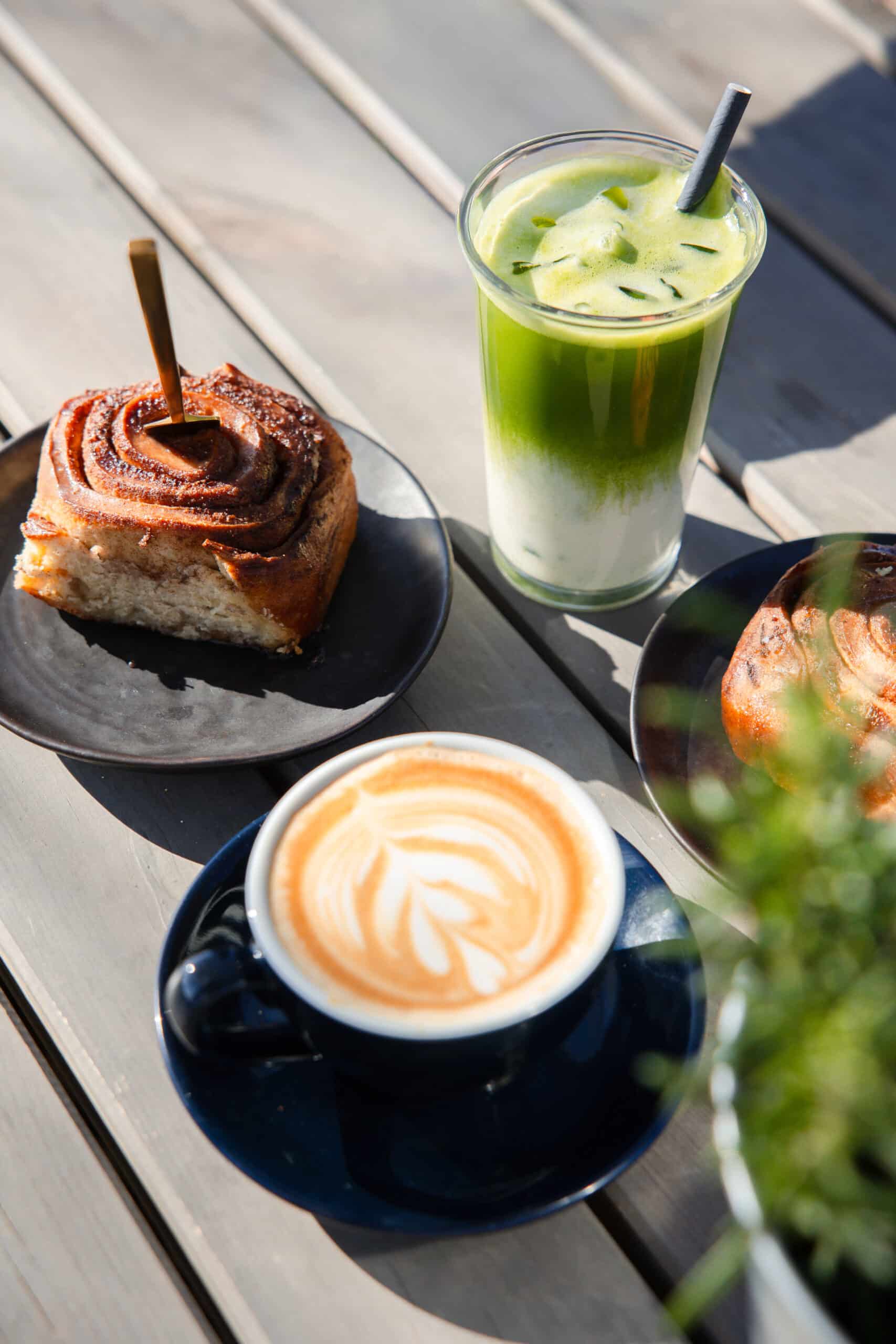 Kaffee und Dessert im Bootshaus Marli