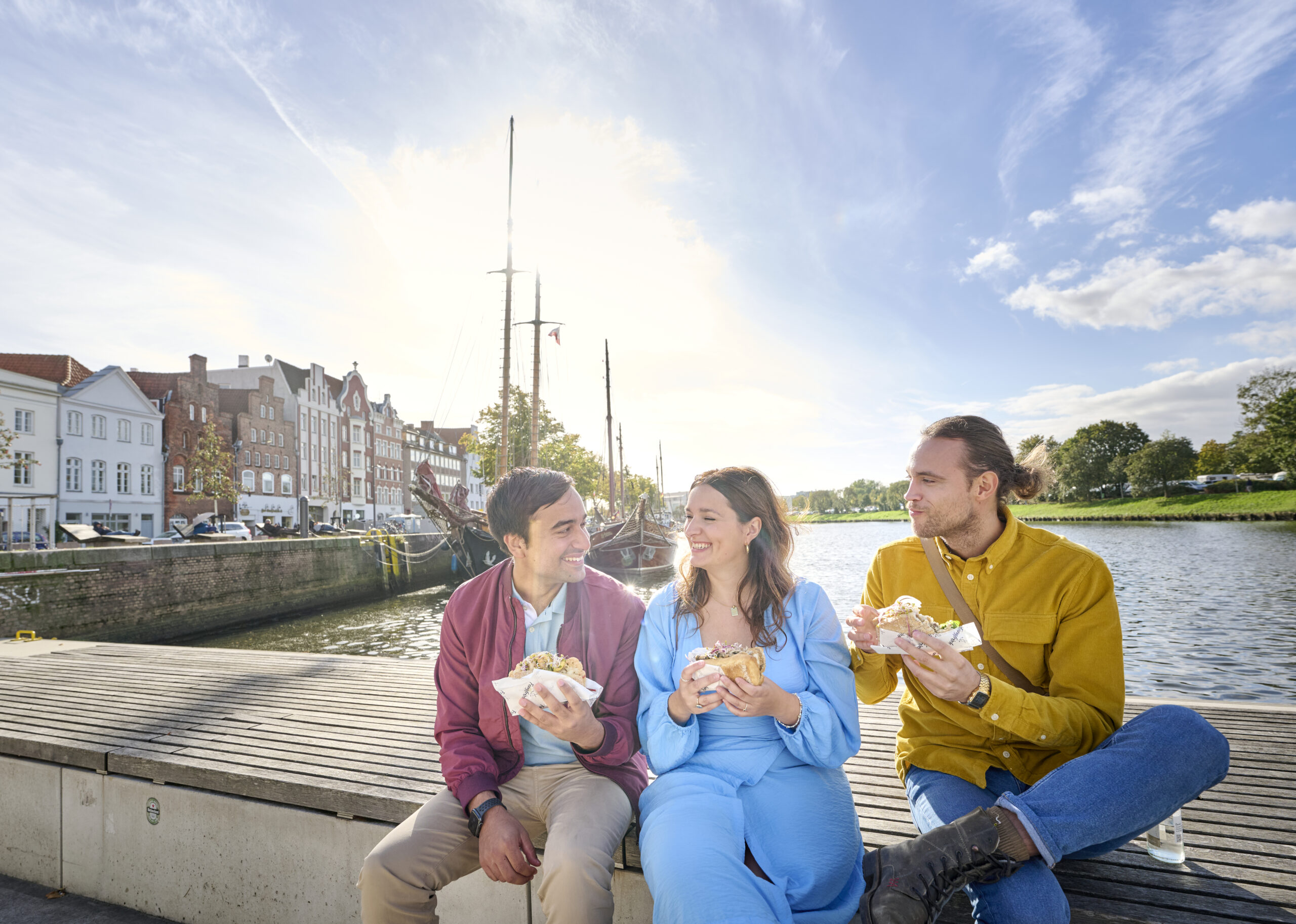 7 × Sommer in Lübeck erleben 4 Sommer in Lübeck am Drehbrückenplatz